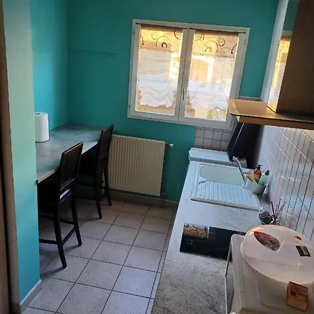 Grand Duplex Centre-Proche Gare & Axe Routier Apartment Bourgoin-Jallieu