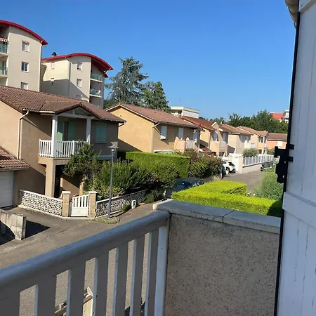 Grand Duplex Centre-Proche Gare & Axe Routier Apartment Bourgoin-Jallieu